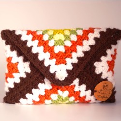Pochette marron pour PC artisanale