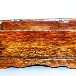 Boîte en bois de palmier