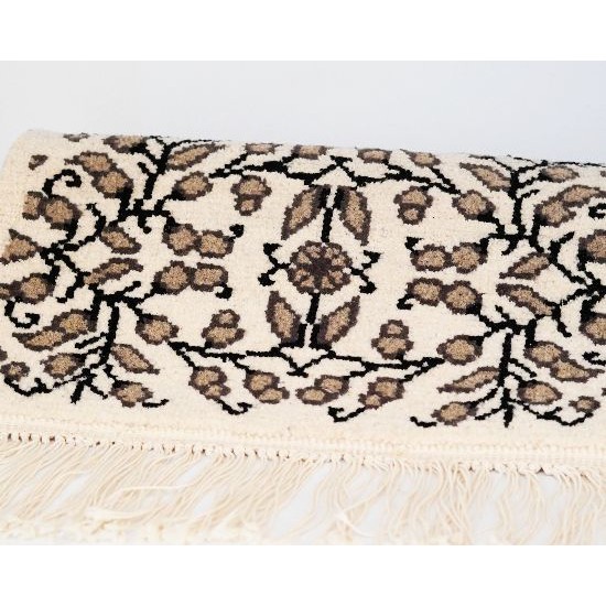 Tapis traditionnels artisanaux